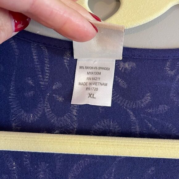 In Bloom Blue/Cream Embroidery-Inspired Screenprint Short Sleeve Robe | SZ XL - Picture 8 of 12